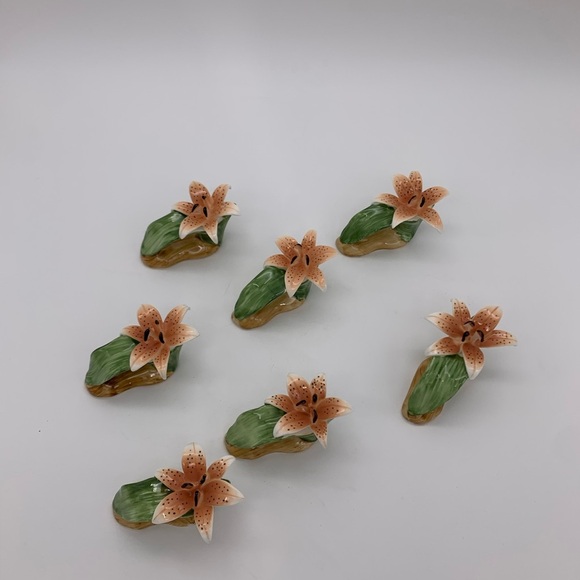 Set Of 7 1986 Vintage Pia Tiger Lilies Peach Bone China Napkin Ring Holders - Picture 8 of 8